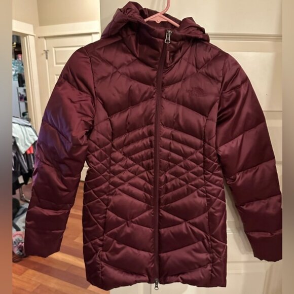 NWOT The North Face Maroon Hooded Aconcagua down Jacket women’s XS - Picture 1 of 6